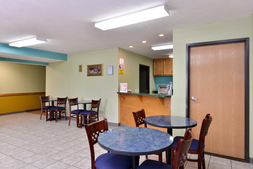 Americas Best Value Inn - Seymour Extérieur photo